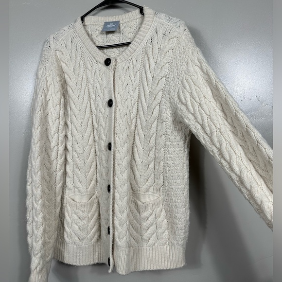 Aran Woolen Mills Cleggan Ladies Aran Crew Neck Cardigan Sweater - Oat - Medium - Picture 7 of 10